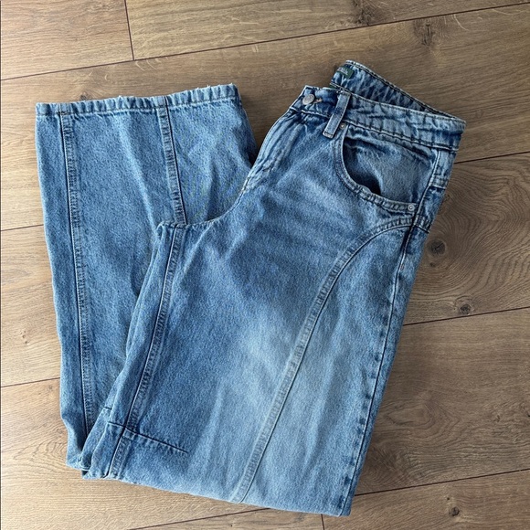 Wild Fable Mid Rise Barrel Jeans - Size 4 - Picture 2 of 4